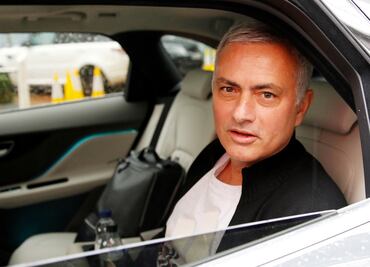 Por primera vez desde el 2001, Mourinho no arrancó una temporada dirigiendo
