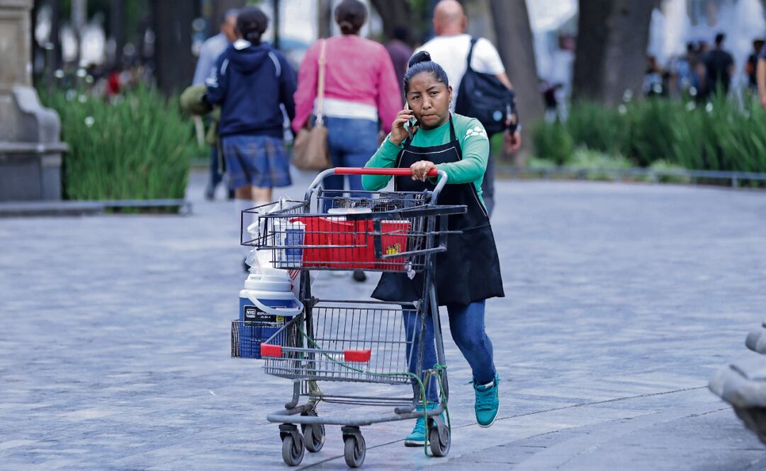 La distribución desigual del trabajo no remunerado entre las madres y los padres en el hogar se ve reflejada en el comportamiento de sus hijos e hijas, por ello las menores tienen más responsabilidades en casa que ellos. Foto: Fernanda Rojas / EL UNIVERSAL