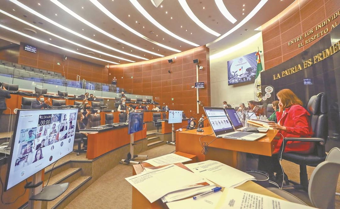 La Comisión Permanente del Congreso de la Unión dio a conocer que 17 congresos locales avalaron la reforma constitucional al artículo 74, en su fracción cuarta, para eliminar las partidas secretas. Foto: Presidencia.