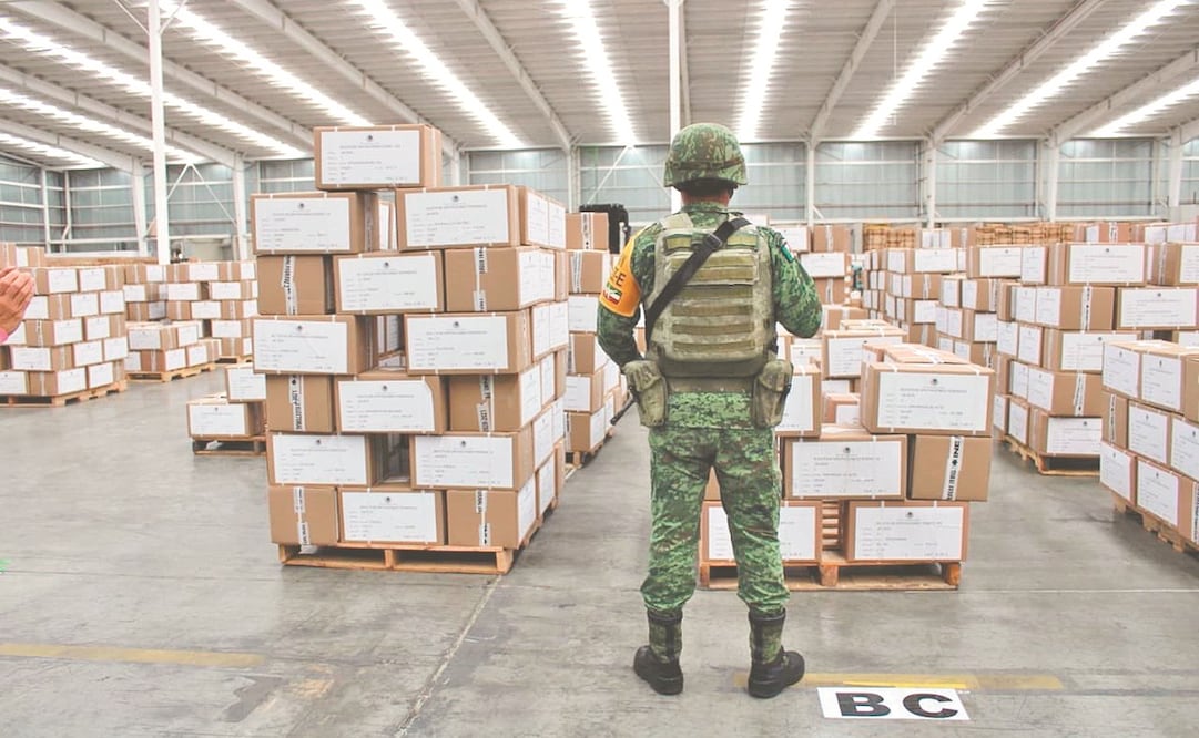 Las Fuerzas Armadas custodiarán los camiones que trasladarán todo el material electoral que se utilizará en los comicios del 6 de junio. Foto: Tomada de Twitter