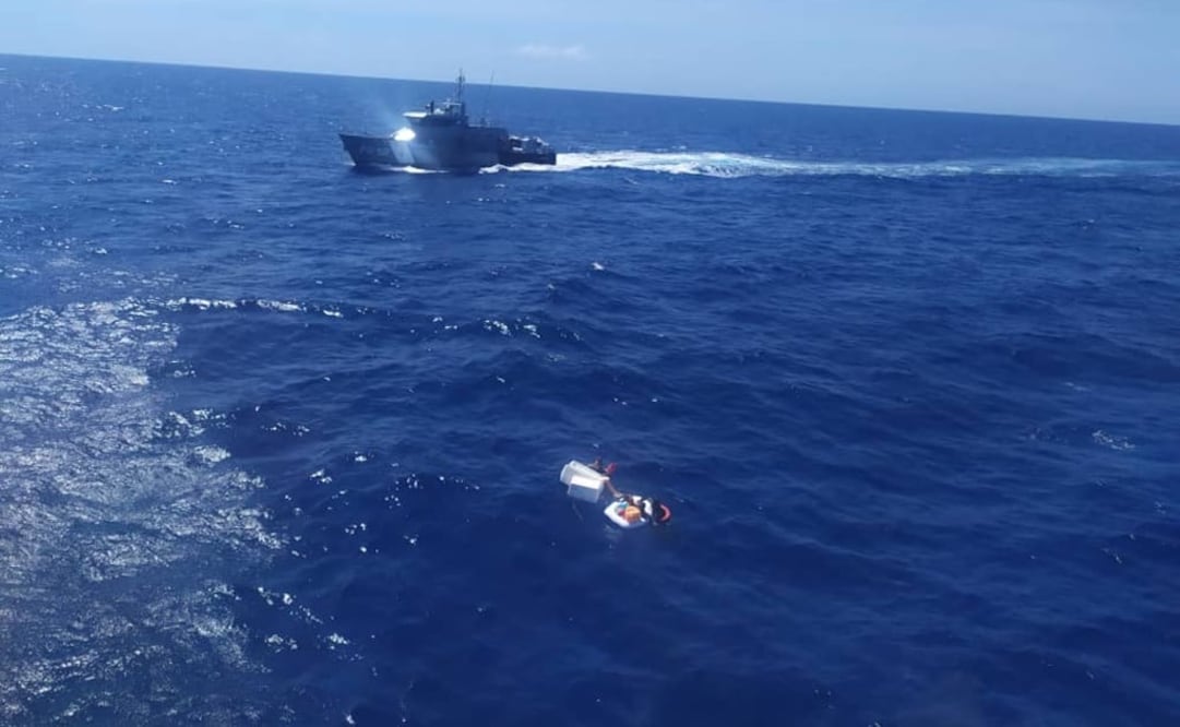 La madre de los menores falleció dentro del flotador por deshidratación. Foto: Twitter @inea_venezuela