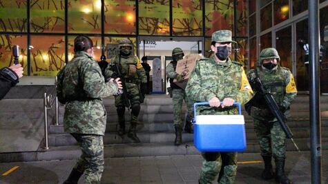 Comienza distribución de vacuna contra Covid-19 a centros médicos