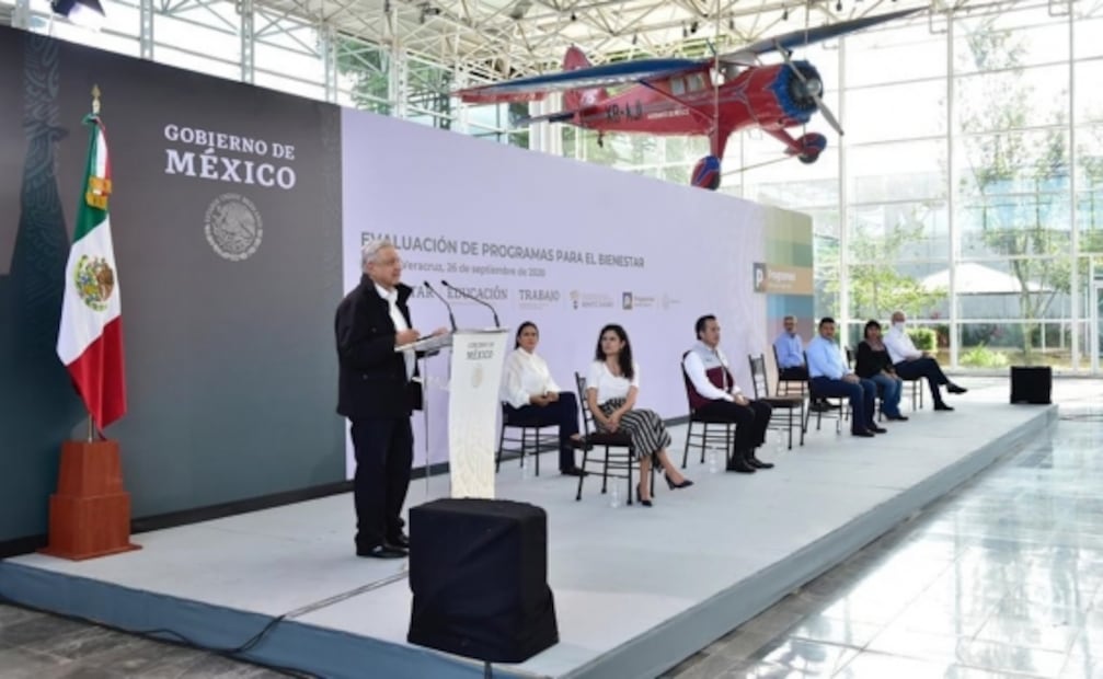 Vamos saliendo del hoyo de la crisis económica provocada por la pandemia, dice AMLO 