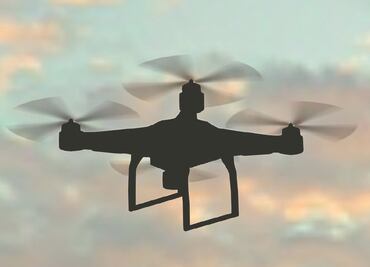 Cancela espectáculo de drones tras choque de dos aparatos durante festejos patrios en Piedras Negras, Coahuila