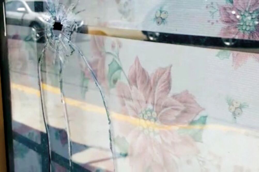 El candidato exhibió en redes fotos del presunto ataque (ESPECIAL)