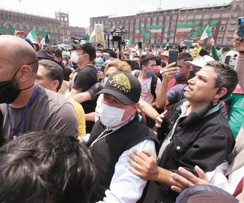 Gilberto Lozano indicó que en su mayoría son hombres quienes vigilan al Frenaaa. Foto: ARCHIVO EL UNIVERSAL
