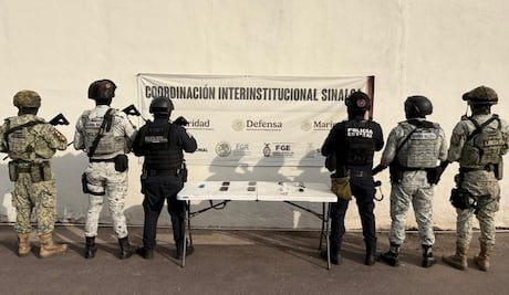 Aseguran objetos prohibidos en penales de Évora y Culiacán; hallan celulares, tablet y herramientas