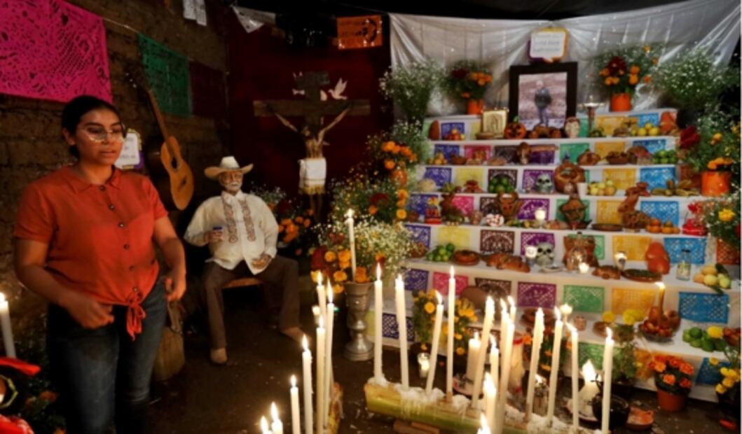 Malinalco recuerda a sus “difuntos nuevos” con ofrendas temáticas