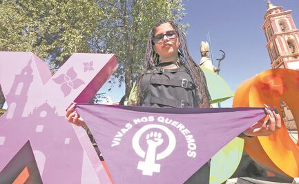 Canta para ellas y les da voz desde su música