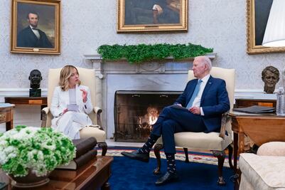  Biden aprueba lanzar ayuda humanitaria por aire a Gaza