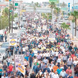 Marchan 9 mil personas en apoyo de Alonso Ancira