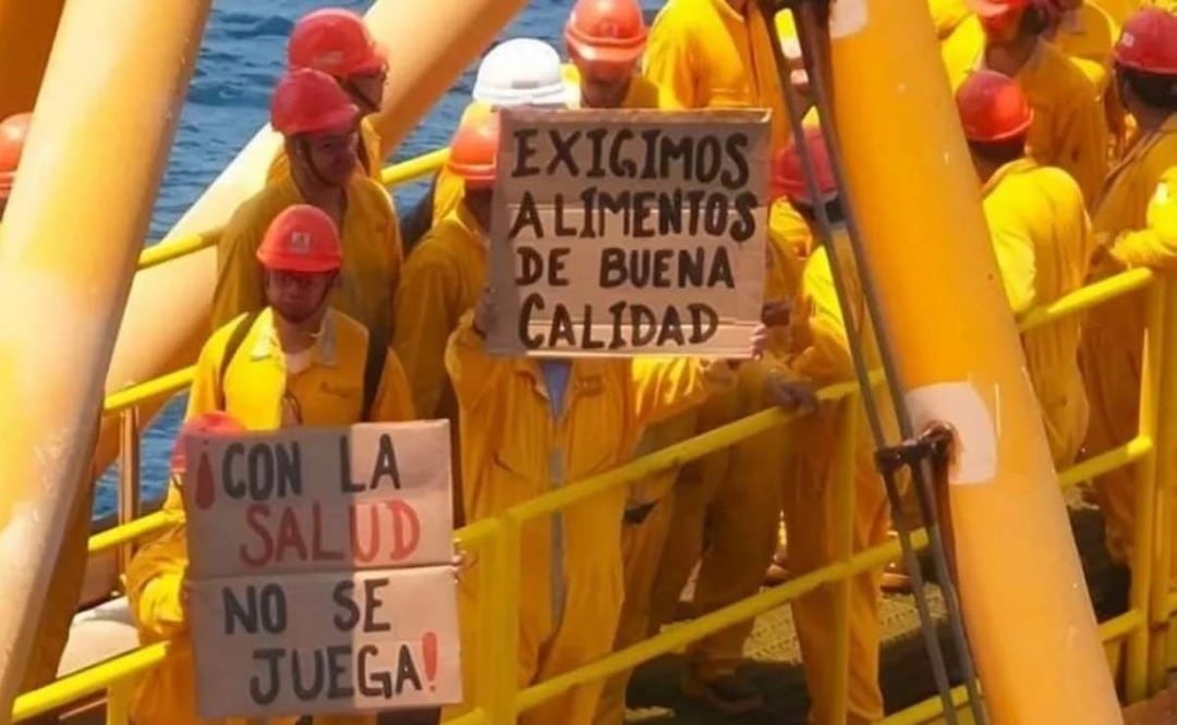 Los trabajadores de Pemex en Campeche exigen alimentos de buena calidad, al tiempo que denunciaron corrupción en la asignación de contratos, por lo que comenzaron una huelga de hambre de 48 horas (12/02/2025). Foto: Especial