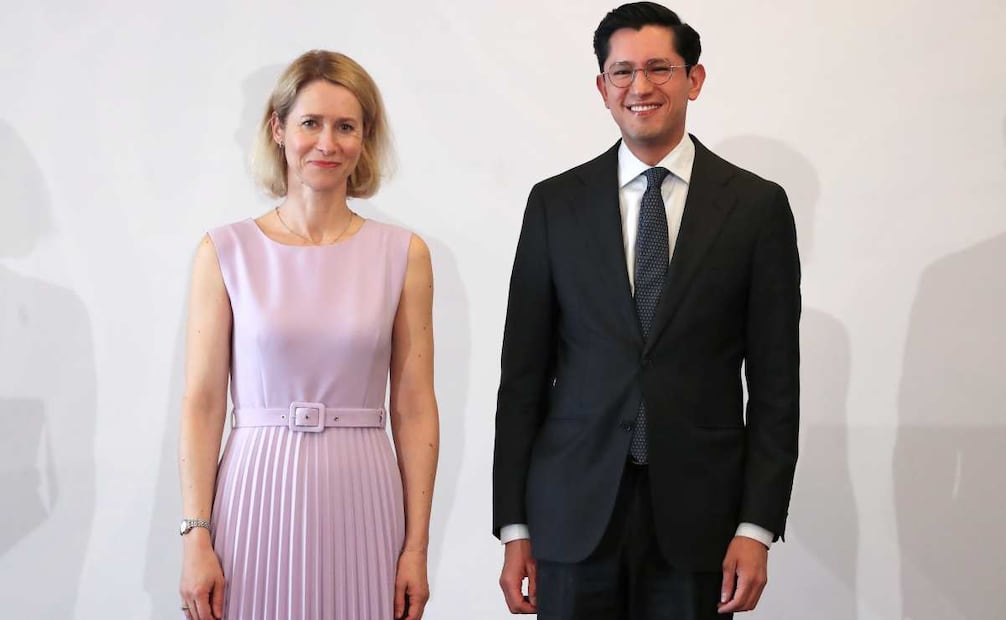 La alta representante de la Unión Europea para la Política Exterior y Seguridad, Kaja Kallas (i), y el secretario de Relaciones Exteriores de México, Roberto Velasco, posan en una rueda de prensa conjunta con este jueves, en Ciudad de México (México). Roberto Velasco afirmó que no está "prevista" una reunión con su homólogo estadounidense, Marco Rubio, en medio de las fuertes tensiones bilaterales por la presión de Washington al país vecino por la lucha contra el narcotráfico. Foto: EFE