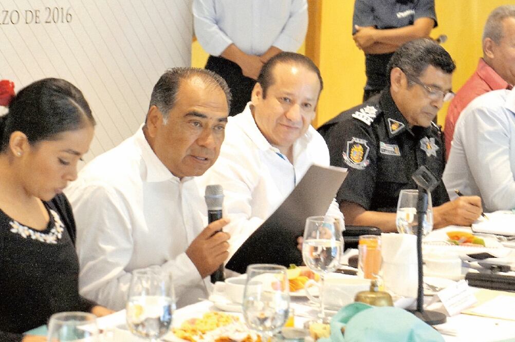 Representantes de la sociedad civil se comprometen, con el gobernador Héctor Astudillo Flores, a participar en la construcción de la ruta de progreso local (ARCHIVO EL UNIVERSAL)