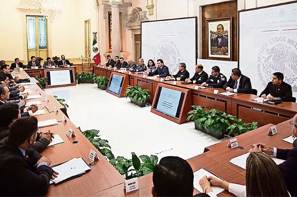 Miguel Ángel Osorio Chong, titular de Segob, encabezó la Reunión Nacional de Unidades Especializadas contra el Secuestro de todo el país (SEGOB)