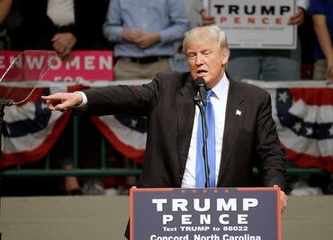 Trump: Gobierno "interfiere" en caso del FBI sobre Clinton