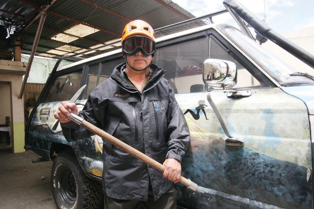 Hilario Aguilar, presidente del Club Alpino Mexicano delegación Serdán, en Puebla, ha subido más de 50 ocasiones el Citlaltépetl, lo que le ha permitido conocer la “psicolog ía” de la montaña y sus estados de ánimo.(Foto: Omar Contreras)