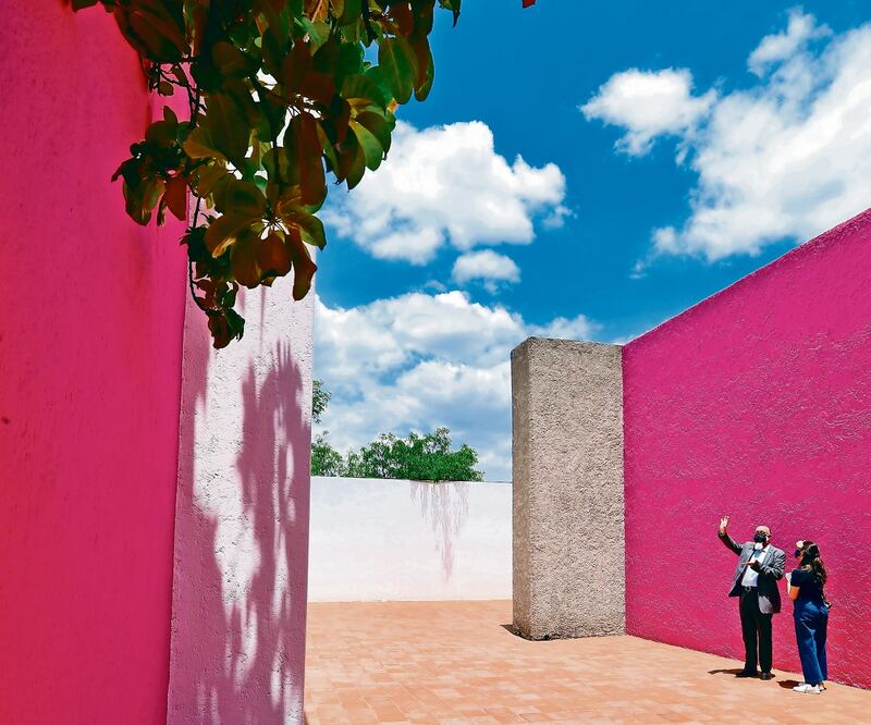 El arquitecto Luis Barragán diseñó su casa con la idea de lograr una vista limpia hacia el cielo, lo cual busca no afectar el Cablebús, dijo Esteva. Foto: Archivo EL UNIVERSAL 