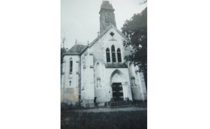 Subastan en Francia una capilla neogótica