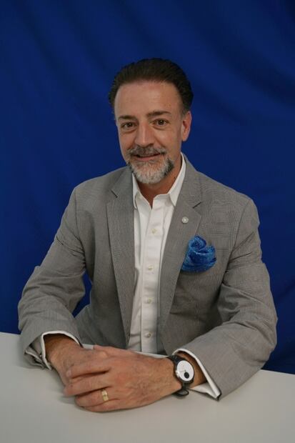 En casa y en el aula: así es el modelo de educación híbrida de vanguardia en el mundo