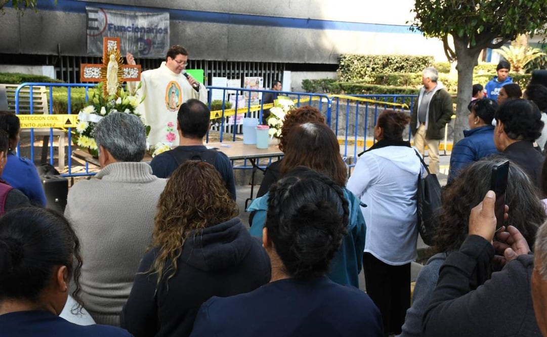 Realizan misa en memoria de las 4 personas fallecidos en el incendio en la Benito Juárez (12/12/2024). Foto: Especial