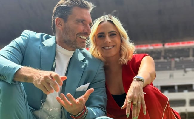 Julián Gil niega que sus celos estén detrás de la salida de TUDN de su esposa, Valeria Marín