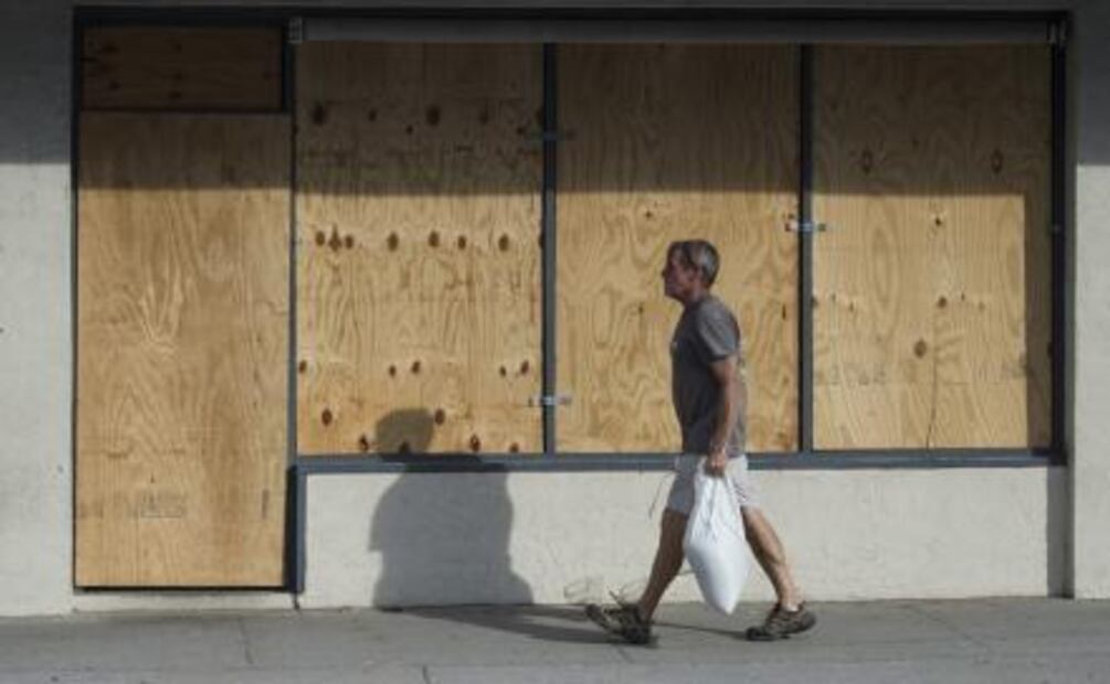 Miles de personas abandonan sus hogares ante la llegada del huracán “Florence”