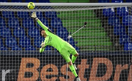 Real Madrid empata y se pone a tres puntos del líder Atlético de Madrid