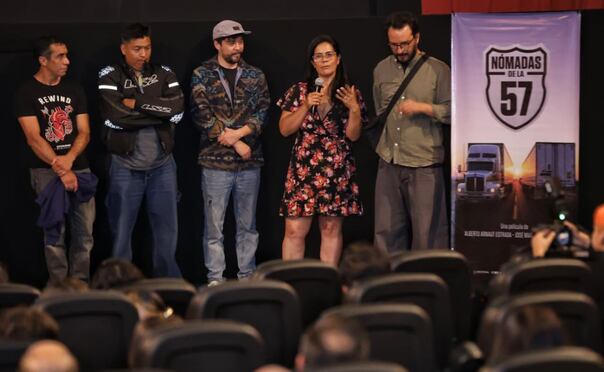Estreno del largometraje documental "Nómadas de la 57". | Foto: Fernanda Rojas.