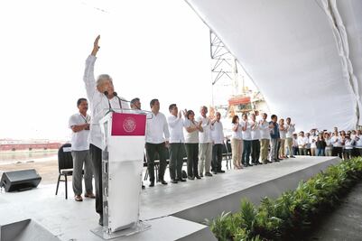 AMLO da banderazo a nueva refinería y 75 mmdp extra a Pemex