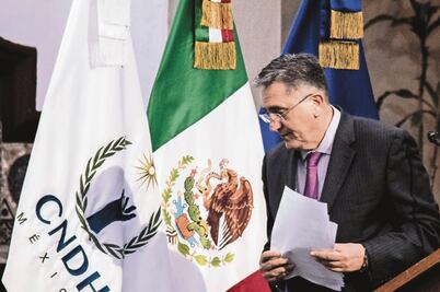 Acatar memorándum de AMLO, delito penal: abogados