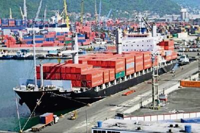 Venden a sobreprecio comida en Venezuela 