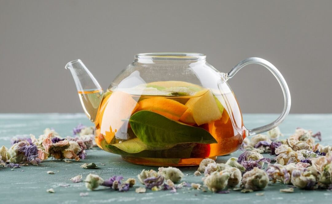 El té de 7 azahares es considerado como la mejor bebida relajante de origen natural. Foto: Freepik