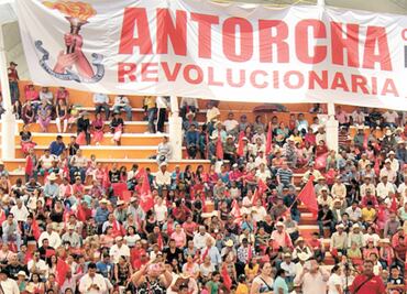 Congela UIF cuentas de líderes de Antorcha