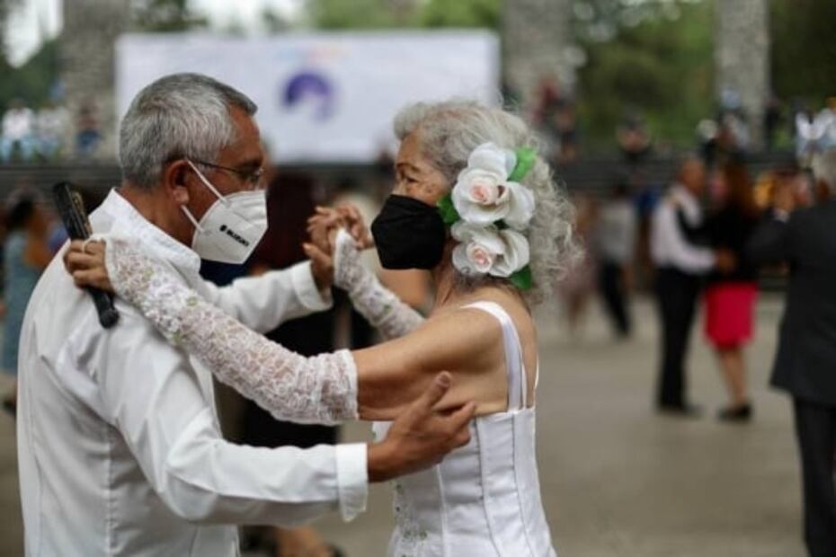Coyoacán celebra el Día de los Abuelos con baile y jornada de atención médica