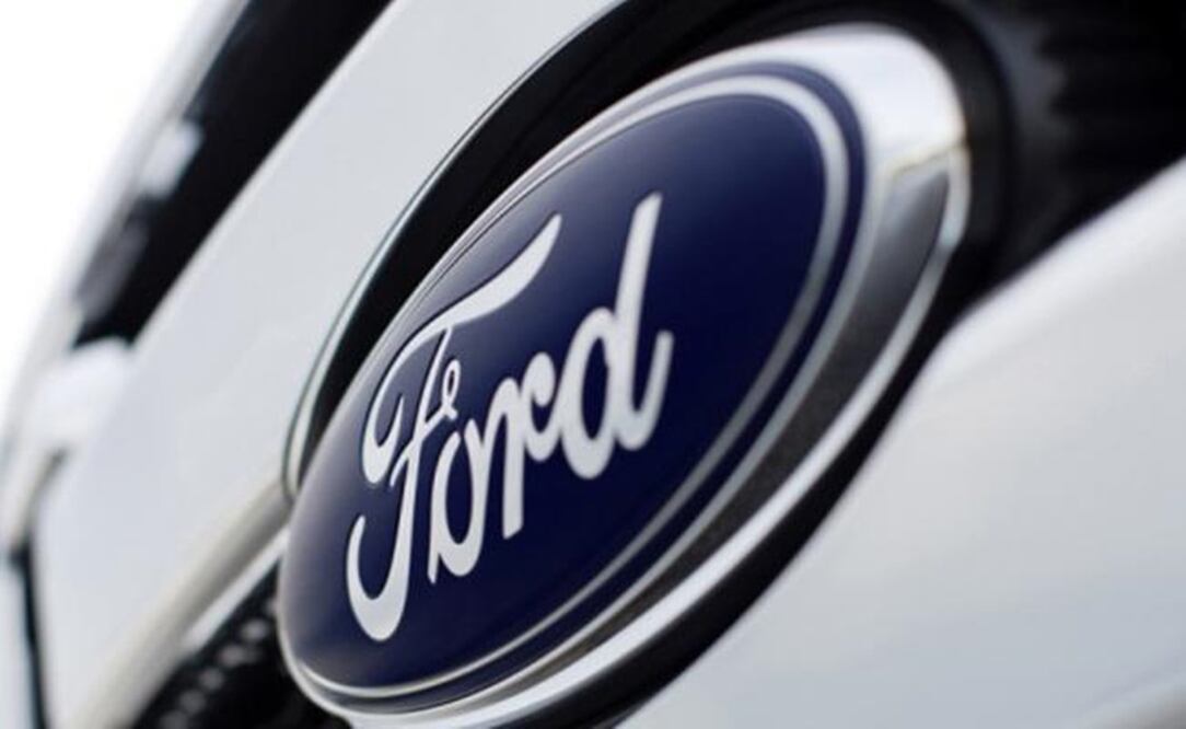 Ford llama a revisión a 2 mil 744 camionetas en México