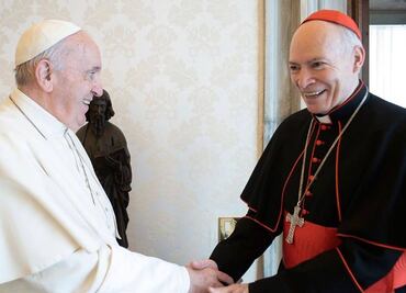 Cardenal Aguiar Retes sostiene encuentro con el papa Francisco