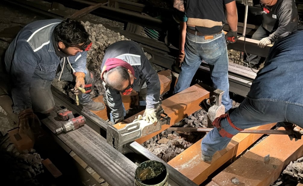 Colocan 125 durmientes sintéticos en las vías del Metro de la Línea B (26/12/2025). Foto: Especial