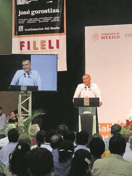 De agosto de 2019 a junio de 2021 gobernó Tabasco. Aun con
poco tiempo, su administración tuvo tropezones, como la proyección de la cinta infantil Ratatouille como evento cultural. Foto: Especial