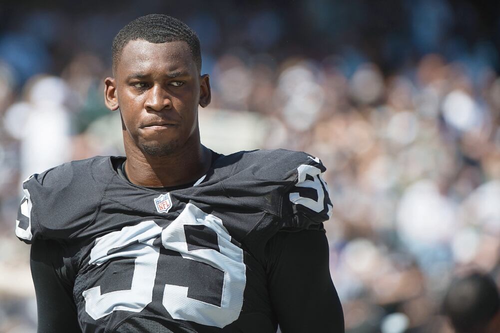 El linebacker tiene una carrera plagada de problemas con la ley (KYLE TERADA. USA TODAY SPORTS)