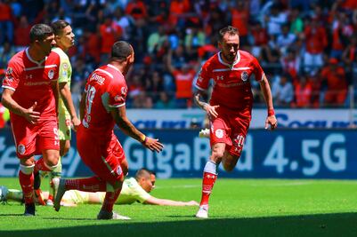 América no asegura su lugar en la liguilla al caer contra Toluca
