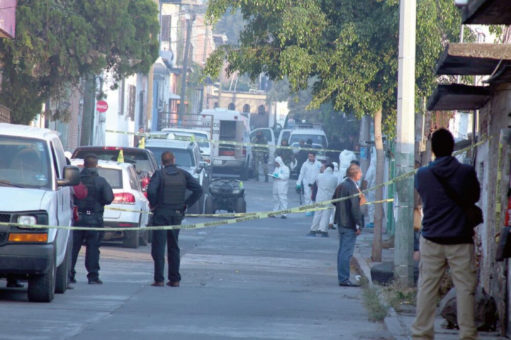 La Policía Morelos realizó dos operativos en la colonia Rubén Jaramillo de Temixco; primero detuvieron a José Manuel “N” y en otro sitio a José Antonio Valdez (CUARTOSCURO)