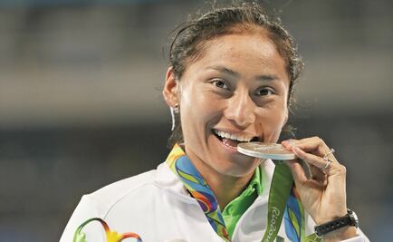 Lupita buscará pase al Mundial, sin entrenador