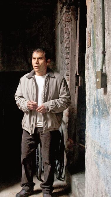 Con un personaje de conserje, Noé trabaja ahora en el rodaje de "El inquilino" (CORTESÍA)