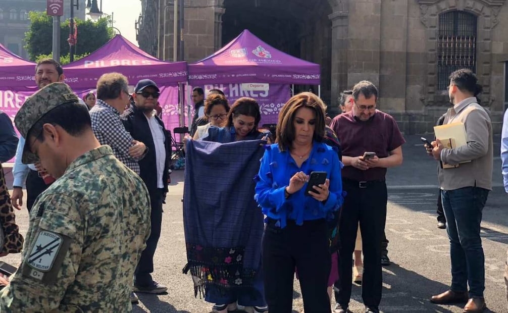 Sismo en el Zócalo. Foto: Diego Israel/EL UNIVERSAL