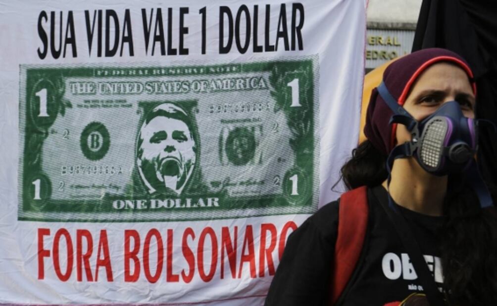 Miles gritan "fuera Bolsonaro" tras el escándalo en compra de vacunas en Brasil