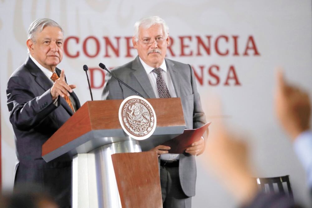 Durante su conferencia en el Palacio Nacional, el presidente Andrés Manuel López Obrador reiteró que el Tribunal Electoral debe resolver el asunto de la ampliación de la gubernatura del morenista Jaime Bonilla. Foto/IVÁN STEPHENS. EL UNIVERSAL