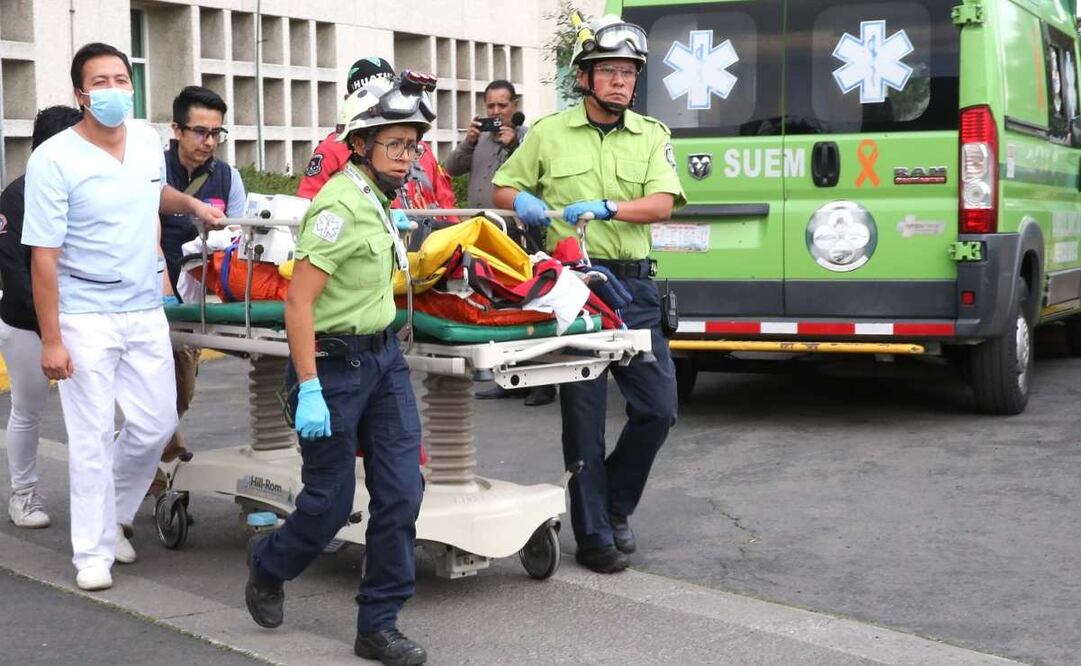 En las últimas horas, ambulancias del Estado de México y de Guanajuato participaron en el traslado de personas lesionadas hacia hospitales guanajuatenses, indicaron autoridades del Edomex. Foto: Especial