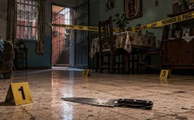 Terror en Naucalpan: Encuentran cuerpo de mujer que fue picoteada por su esposo