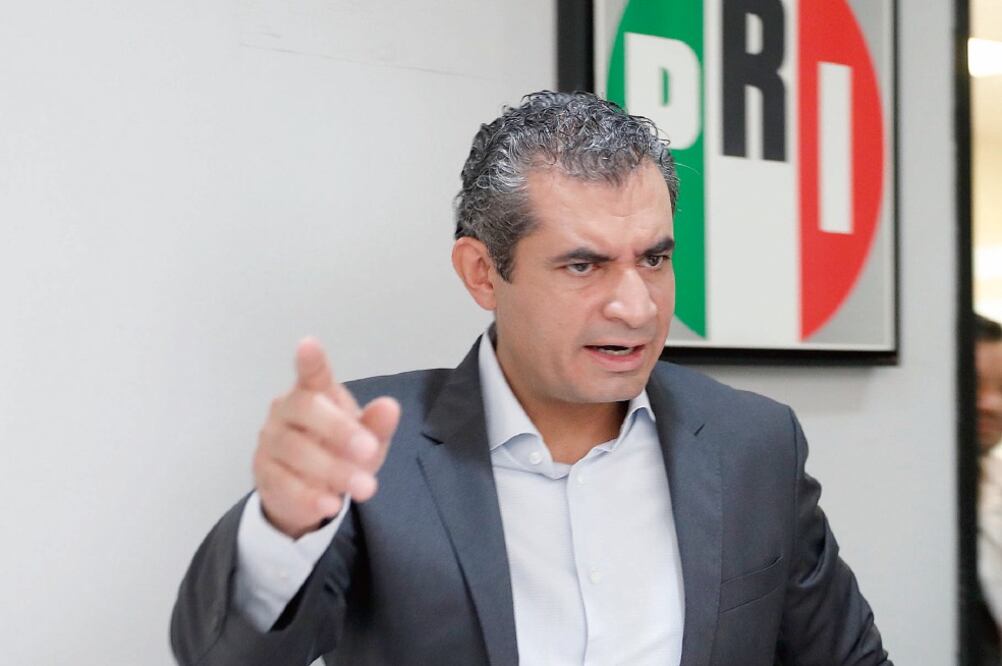 La dirigencia del PRI, encabezada por Enrique Ochoa Reza, lanzó ayer la convocatoria para llevar a cabo el Consejo Político Nacional. (ARCHIVO EL UNIVERSAL)